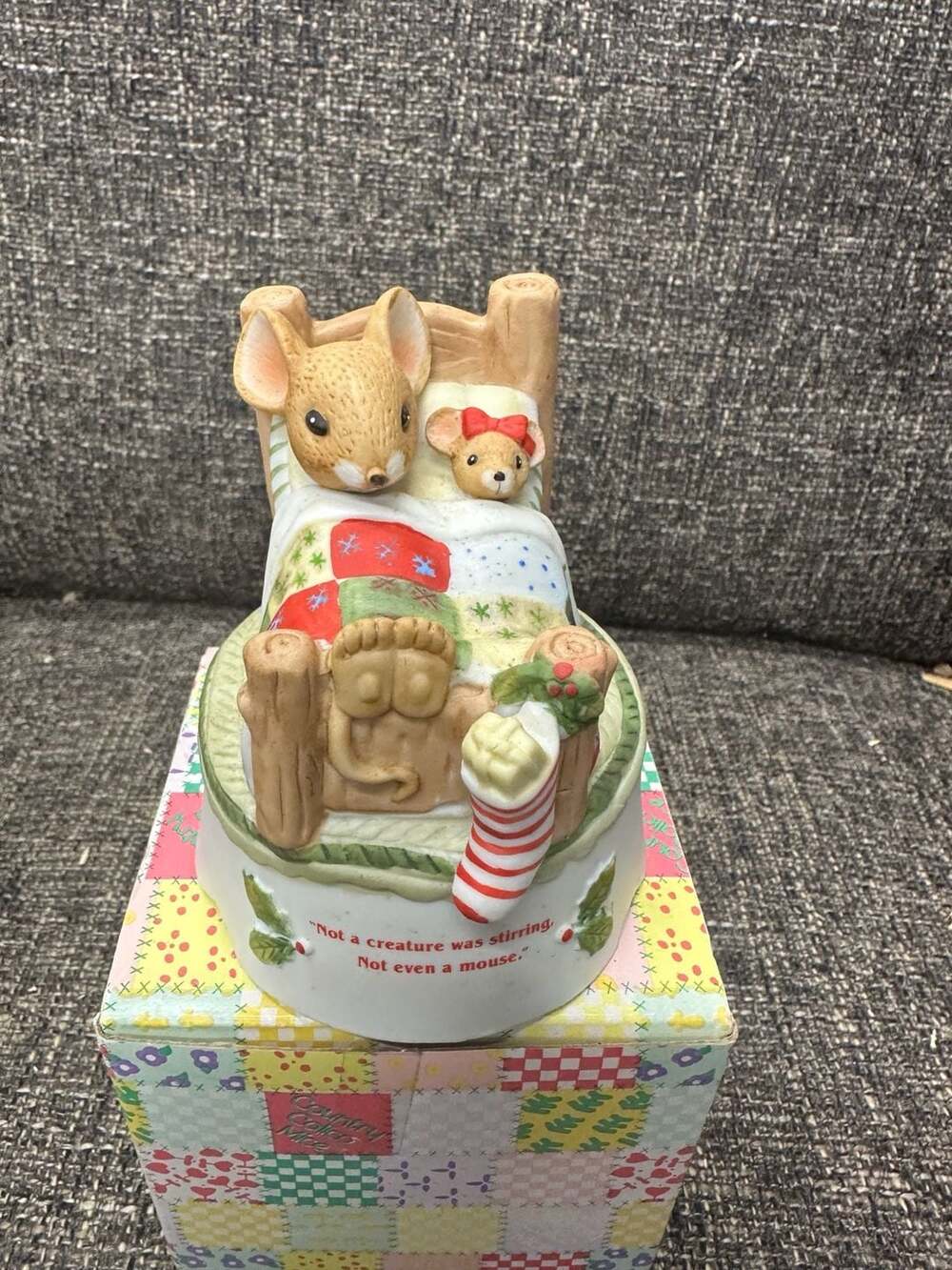 Enesco Country Calico Mice Musical White Christmas Figurine With Box